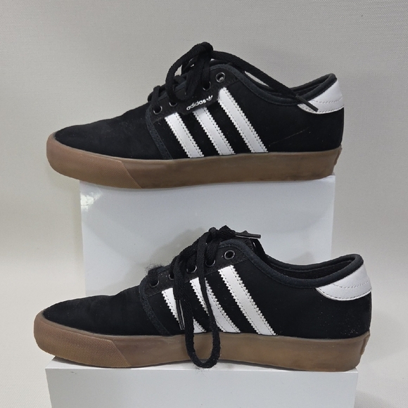 Adidas Men's Black and White Sneakers with Brown Sole - Picture 2 of 7